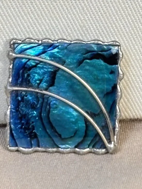 Vintage Square Carved Abalone Brooch – Artisan Made, Beautifully Handmade B69 - Picture 1 of 5